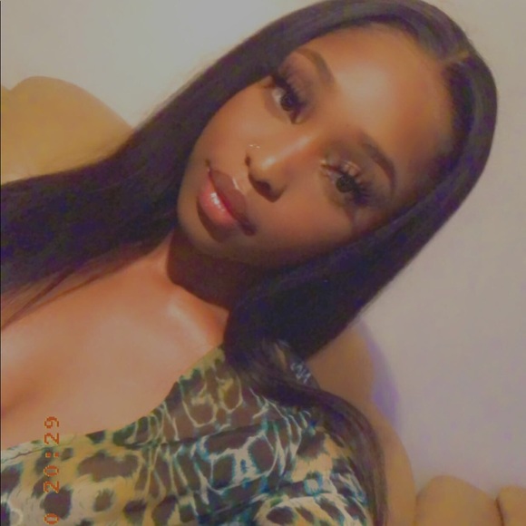 Meet your Posher, Divine - Picture 1 of 3